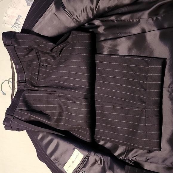 Joseph Abboud  Classic Navy Pinstripe Double Breasted Mens Suit  44L - Picture 12 of 14